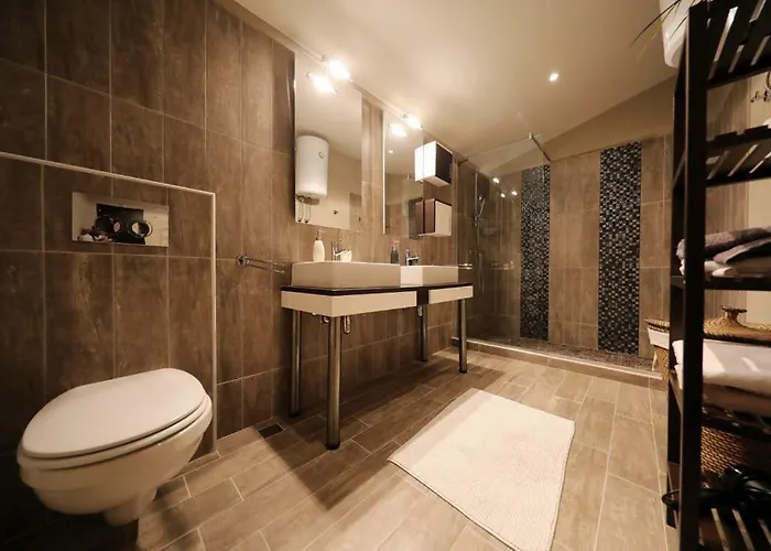 Luxury Rougemarin דירה