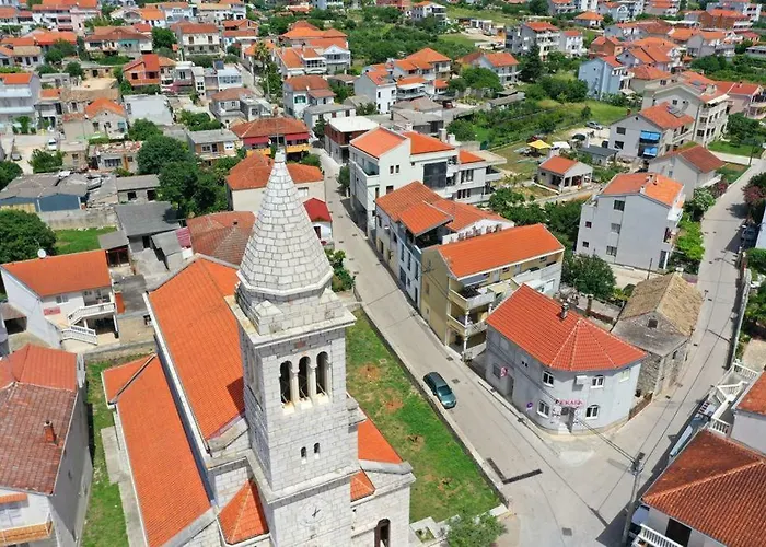 Luxury Rougemarin פאקוסטאן